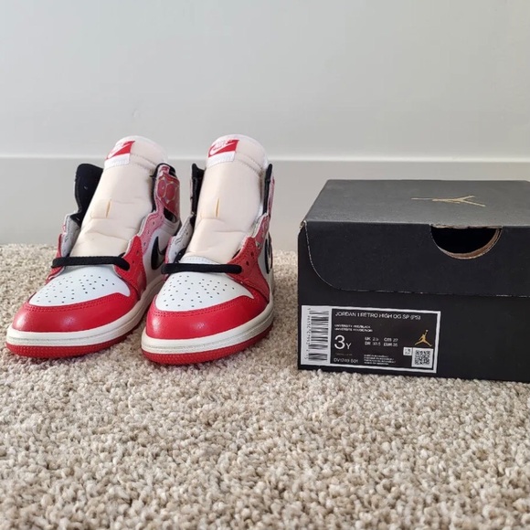 Jordan Retro 1 Spiderverse size 3y - Picture 4 of 4